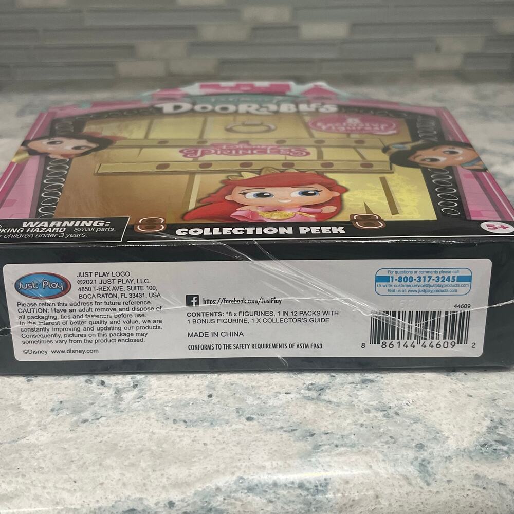 Disney Doorables Glitter & Gold Princess Collection Peek 8 Exclusive Figures NEW - Picture 5 of 5